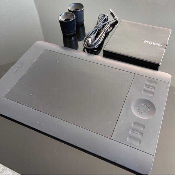 Wacom Intuos 5 small - Picture 2 of 4